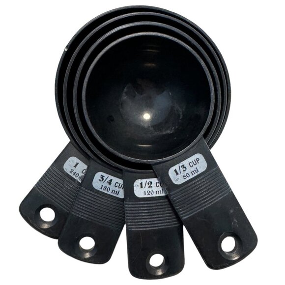 Pyrex Resting Black Measuring Cups - Picture 7 of 13